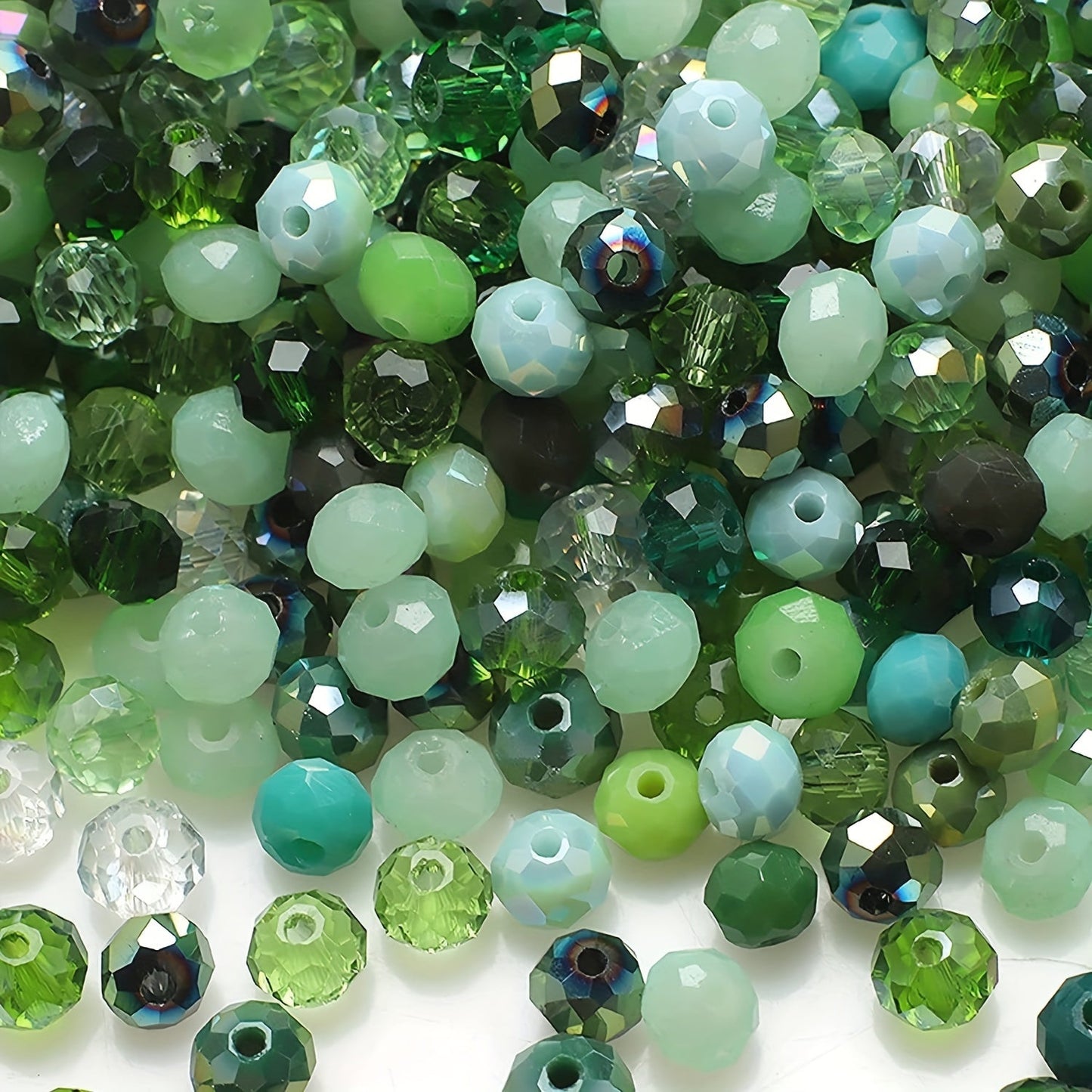 500 pieces of imitation crystal glass beads, measuring 4mm and featuring a faceted round design. These spacer beads come with a hole, perfect for creating your own bracelets, necklaces, earrings, and other DIY jewelry crafting projects.