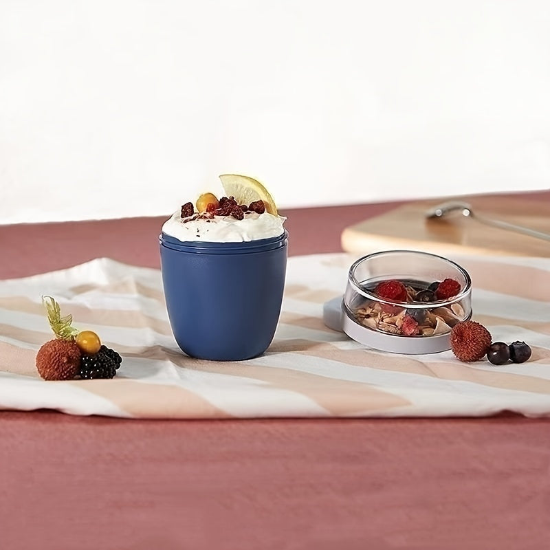 23.6oz portable breakfast cup with lid for on-the-go meals. Features oatmeal and yogurt divider, ideal for salad, cereal, or oatmeal lunches. 700ml capacity.