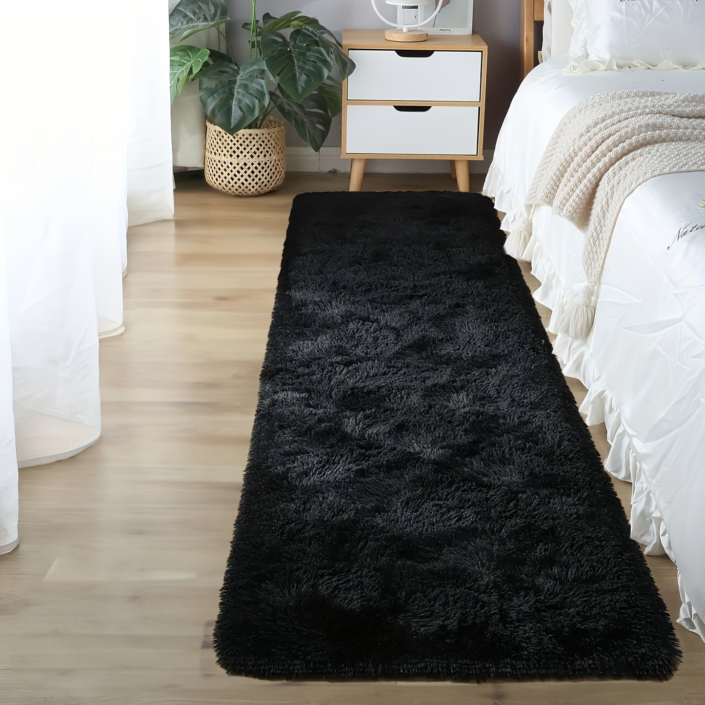 Soft plush drum carpet suitable for home decoration, dormitories, bedrooms, and living rooms; pet-friendly.