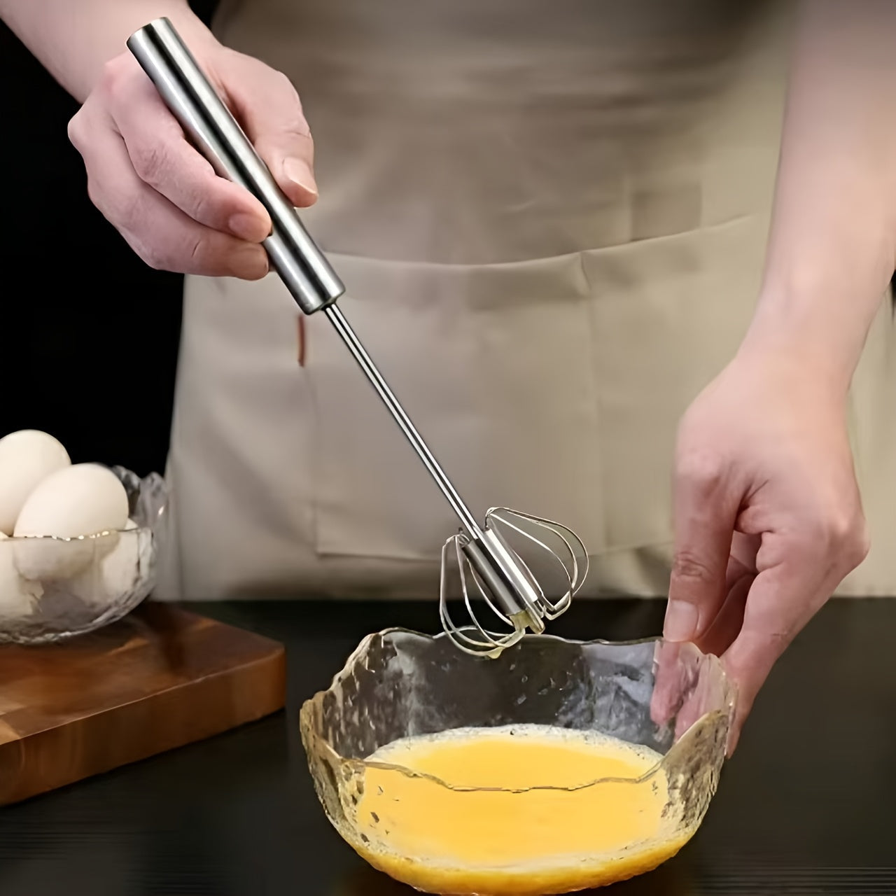 Sturdy hand-operated egg whisk - Simple one-touch operation, fast blending for cream & eggs, uniform & smooth results, effortless to clean stainless steel, comfortable grip handle, anti-slip design, ideal for baking & cooking tasks