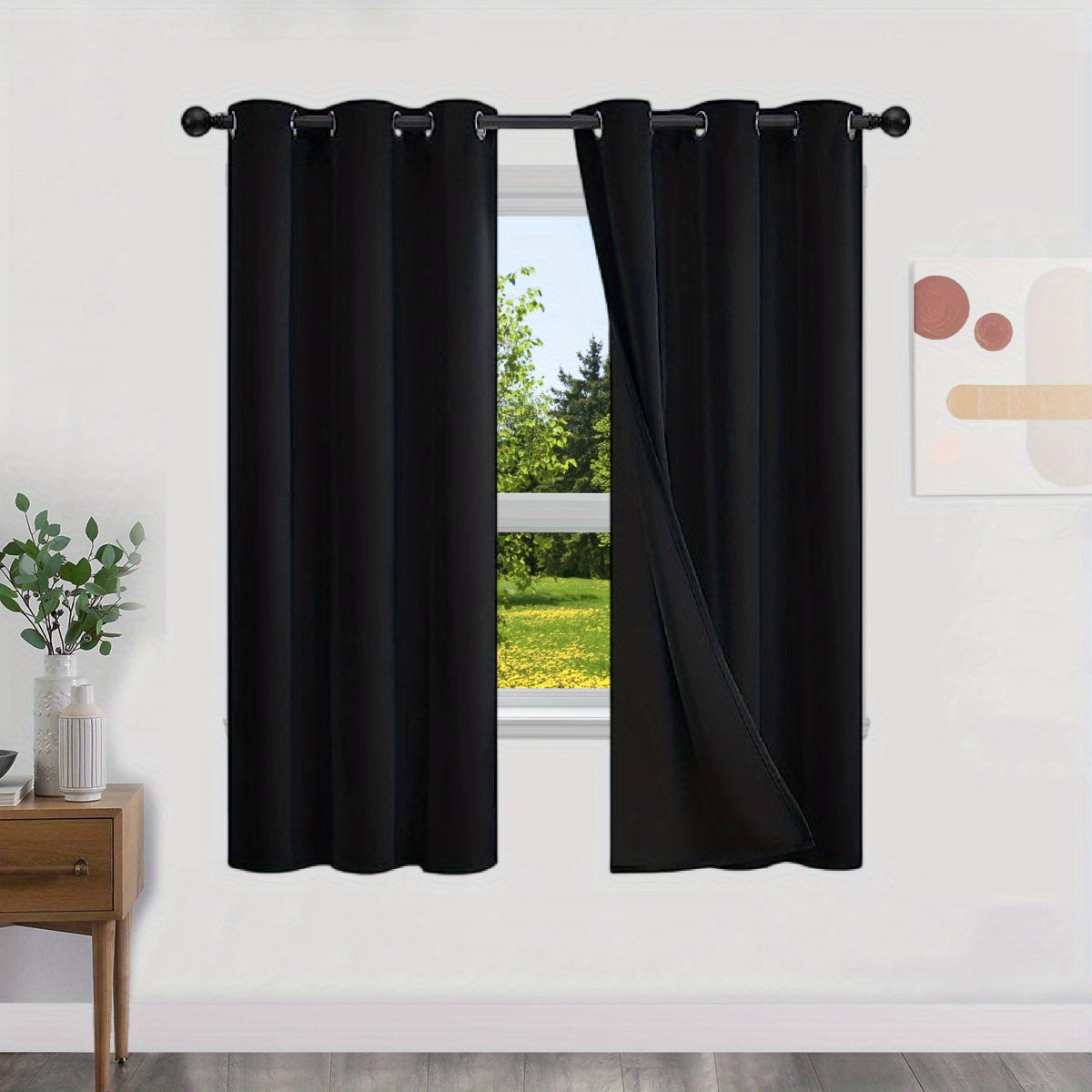 100% opaque blackout curtains, with a layer of lining included, 2 pieces.