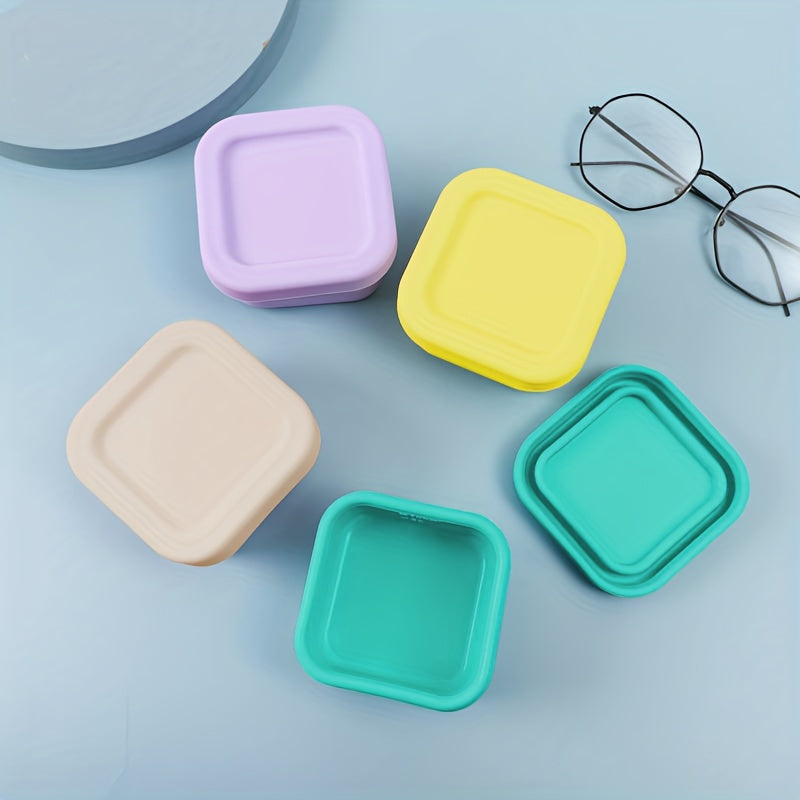 Get yourself a handy 1pc Silicone Storage Box that doubles as a Crisper Box and Portable Lunch Box, perfect for teenagers and working professionals at school, the canteen, or back-to-school. Ideal for use in the classroom, at college, for school