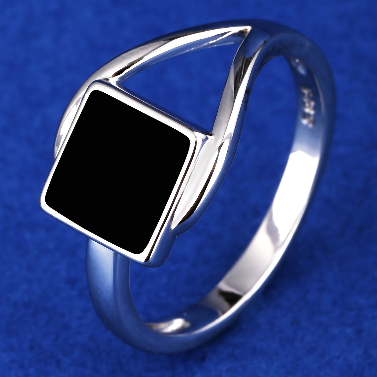 18K Gold Plated S925 Sterling Silver Ring, 2.8g, Featuring Black Square Design with Exquisite Oil Drop Craftsmanship, Comes in a High-Quality Jewelry Gift Box for Men and Women, Horse Shoe Motif, Electroplating Finish