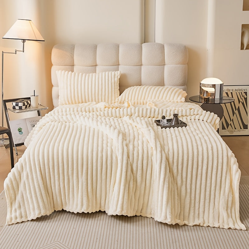 Soft and Cozy Faux Rabbit Fur Blanket - Luxurious Striped Throw made of Durable Flannel Material for Sofa, Bed, Office, Camping. All-Season Comfort with Modern Cream/White Design for Versatile Use. Machine Washable for Easy Care and Tear-Resistant for