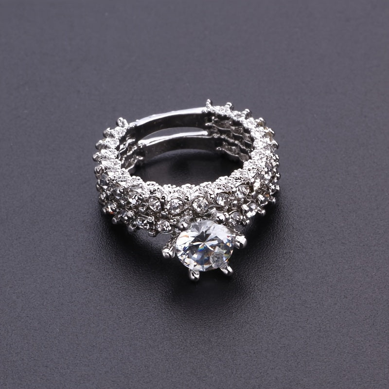 Stylish engagement rings with rhinestones, perfect for daily wear, parties, and gifts. Minor imperfections in the alloy jewelry are common. Great Valentine's Day gift.