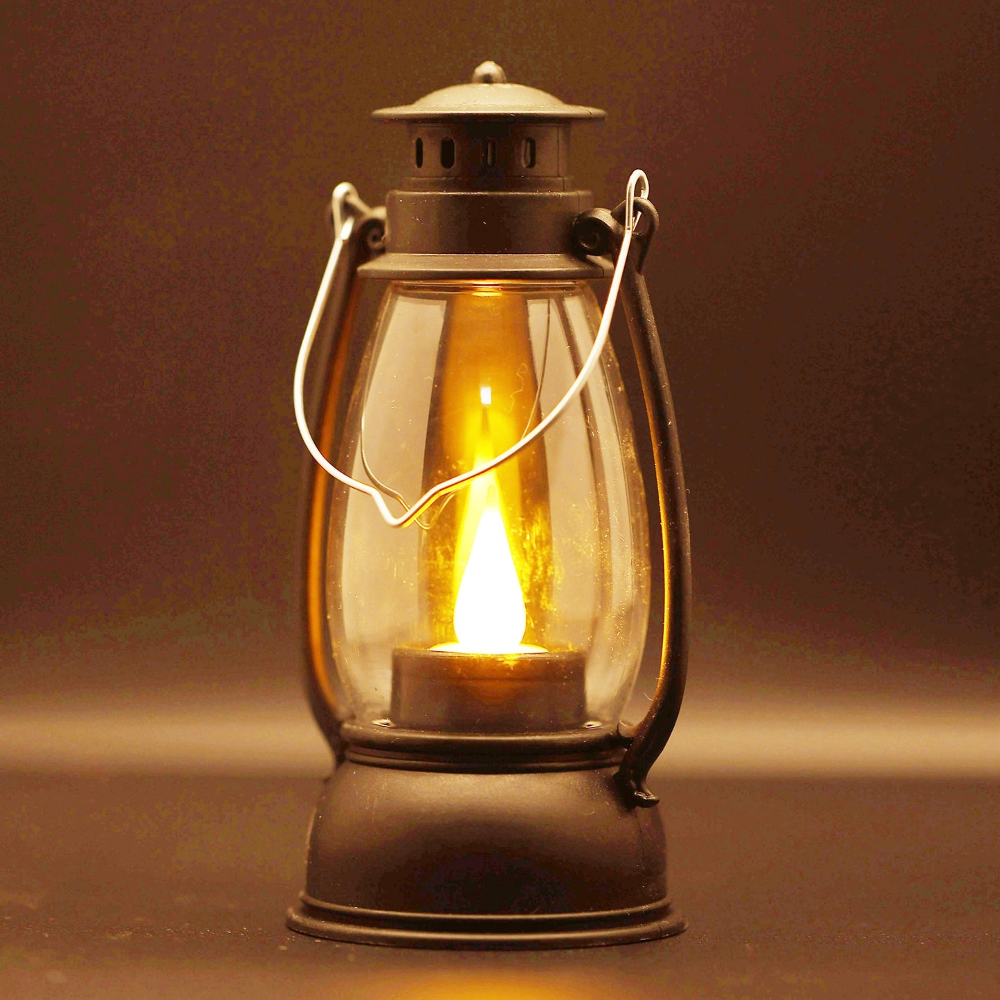 Mini lantern table lamp with touch switch, battery-powered. Made of plastic with non-rechargeable button battery. Suitable for different rooms. Includes light source.