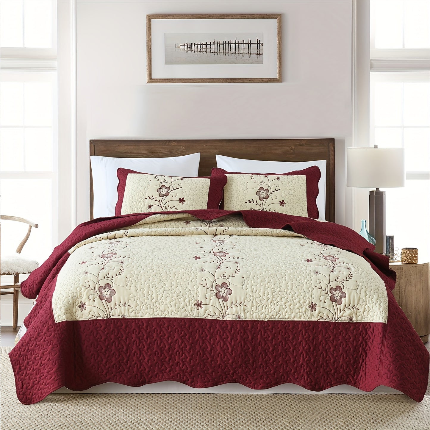 Red quilt cover bedding set with flower pattern, includes bedspread and 2 pillowcases. Soft, breathable, and comfortable for bedroom or dorm room.