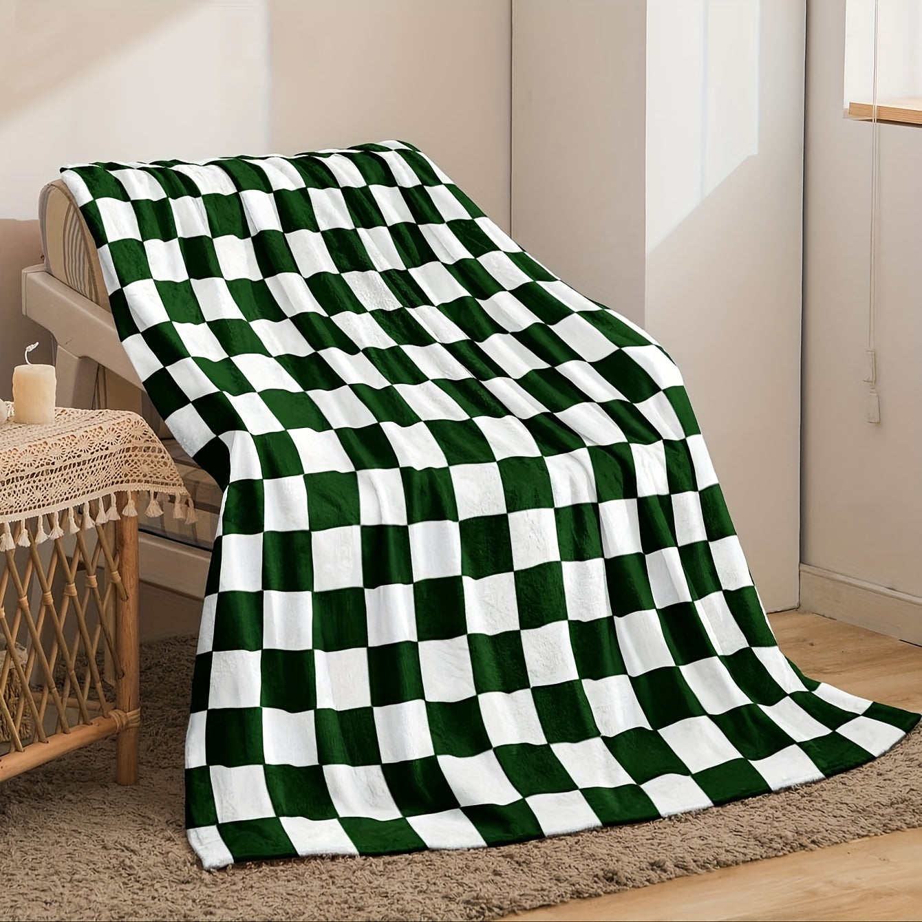 Digital print green and white buffalo check plaid fleece throw blanket, ultra-soft and warm cozy flannel fleece, reversible design perfect for all seasons. Can be used for sofa, bed, camping, indoor decor. Makes a great gift. Easy to clean in the washing