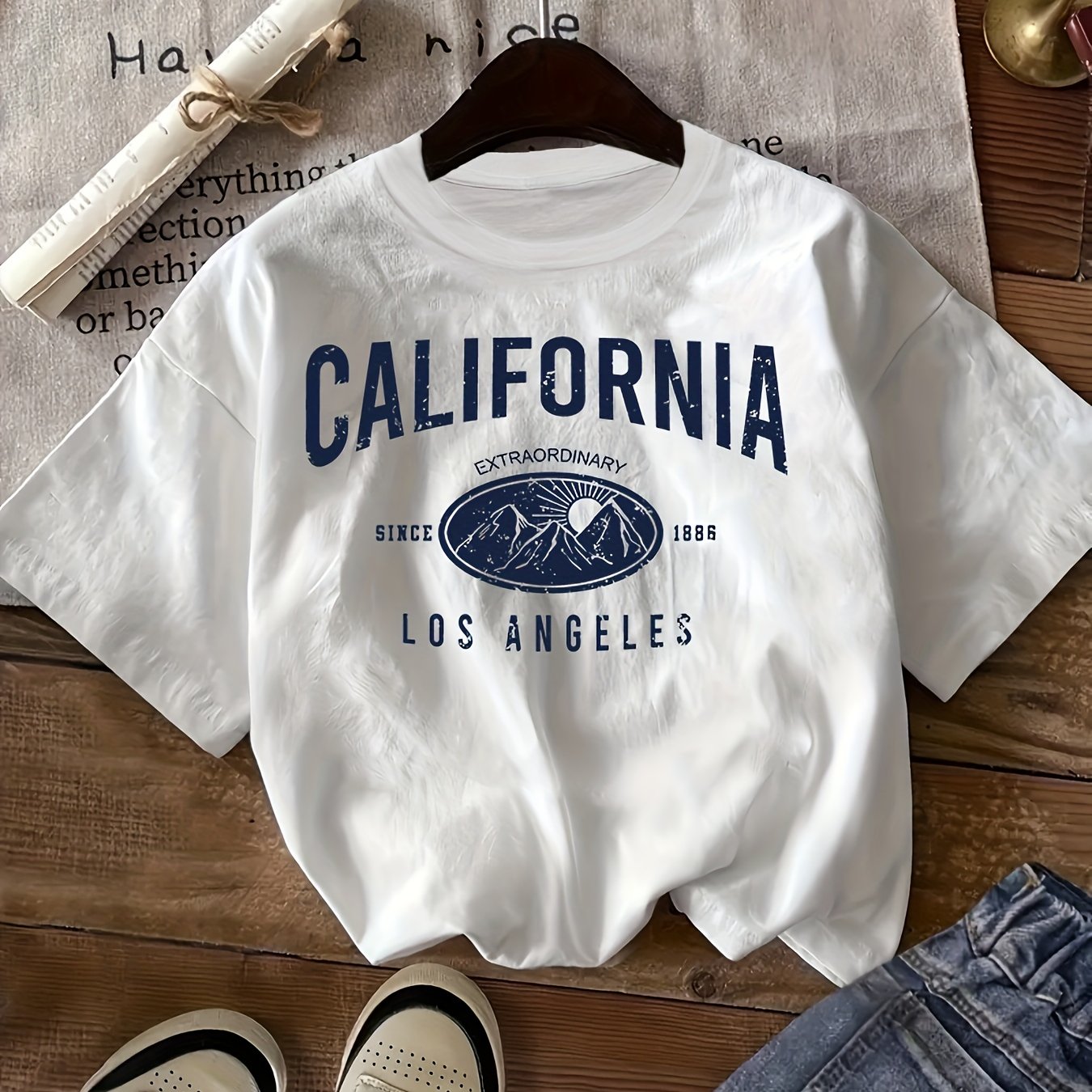 California Print T-shirt, Short Sleeve Crew Neck Casual Top for Women, Perfect for Summer and Spring