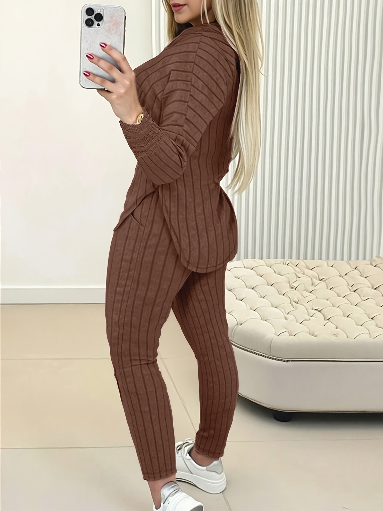 Stylish Women's Hoodie and Pants Set