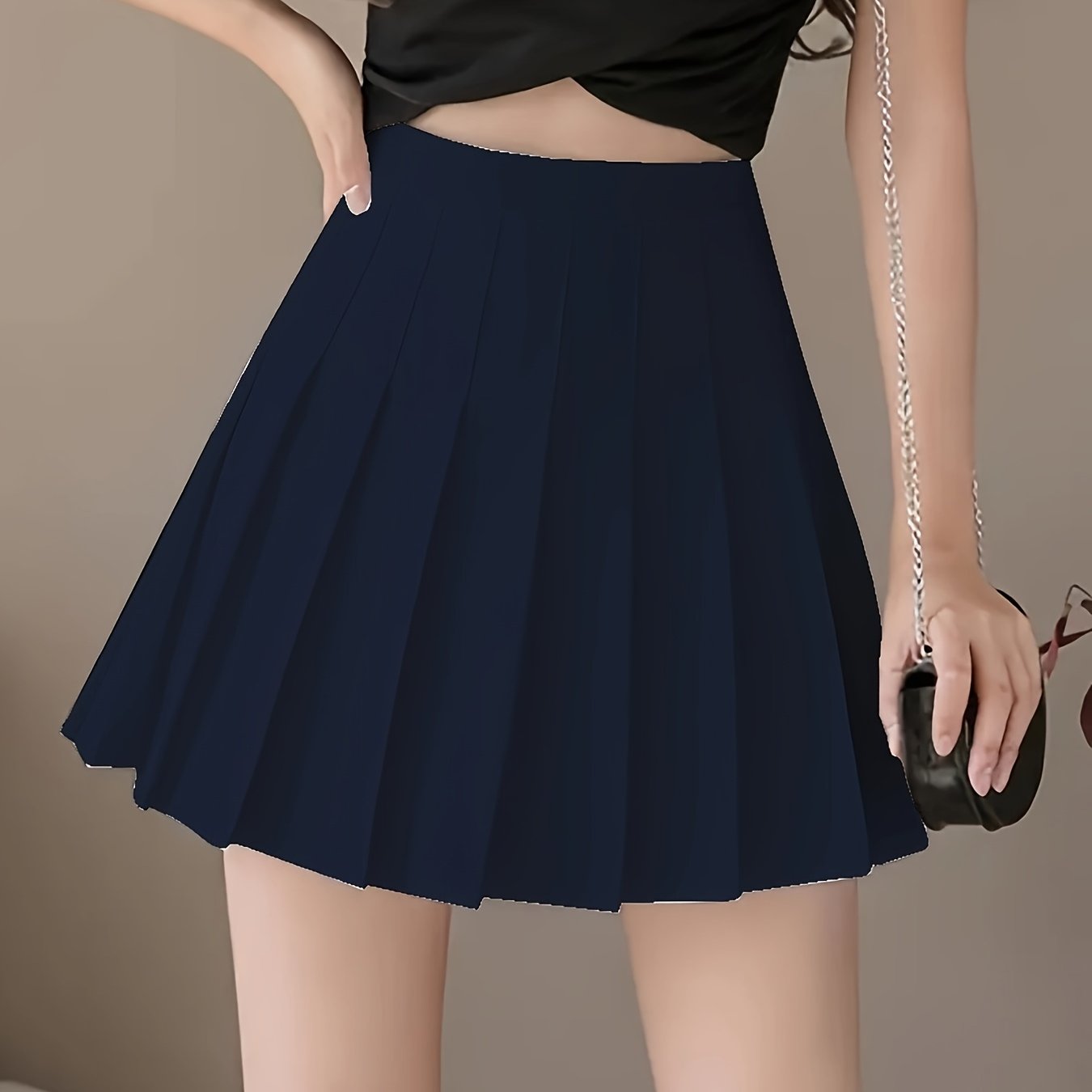 Stylish tailored fit pleated skirt for women