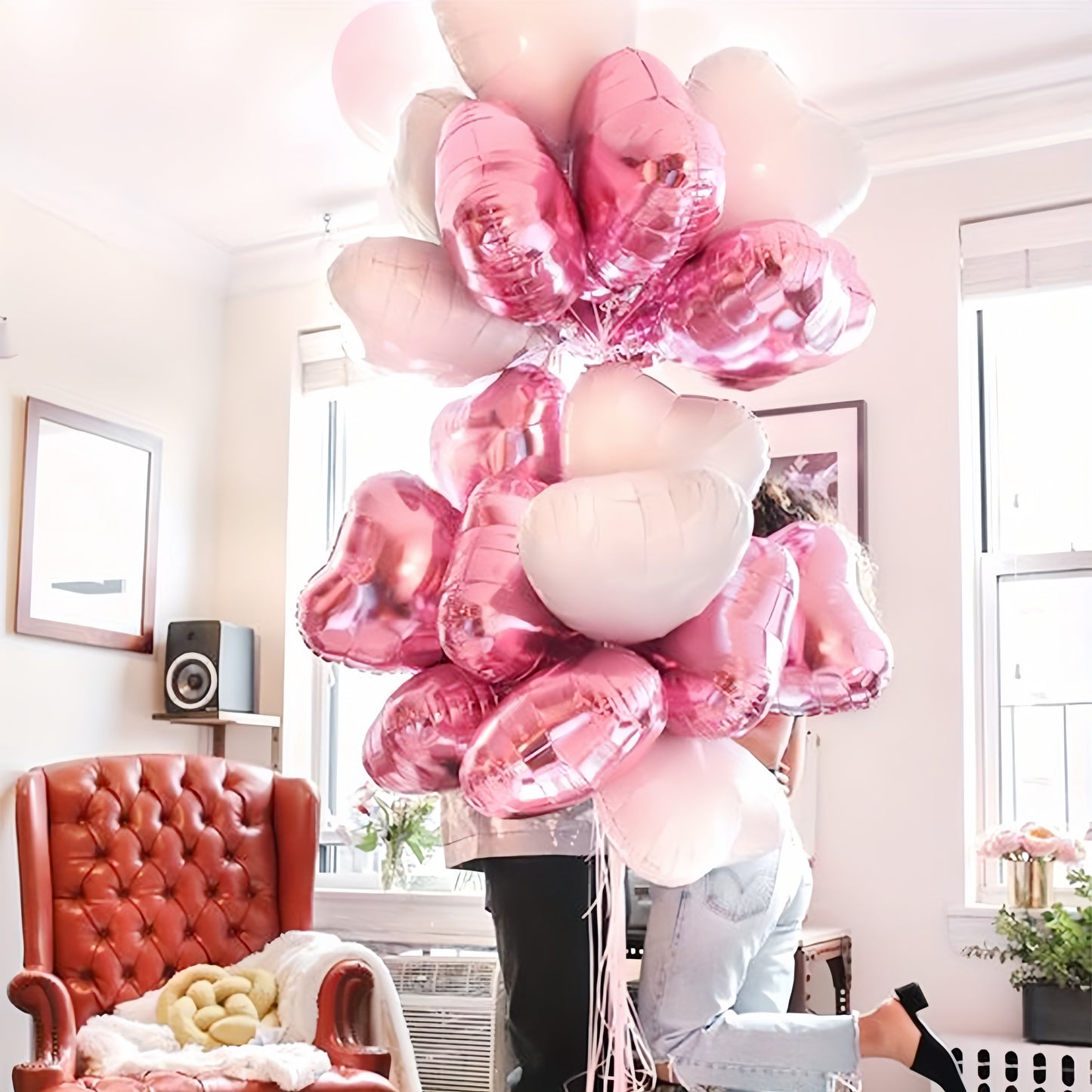 10 heart-shaped foil balloons for Valentine's Day, birthdays, weddings, anniversaries, themed events, engagements, and parties.