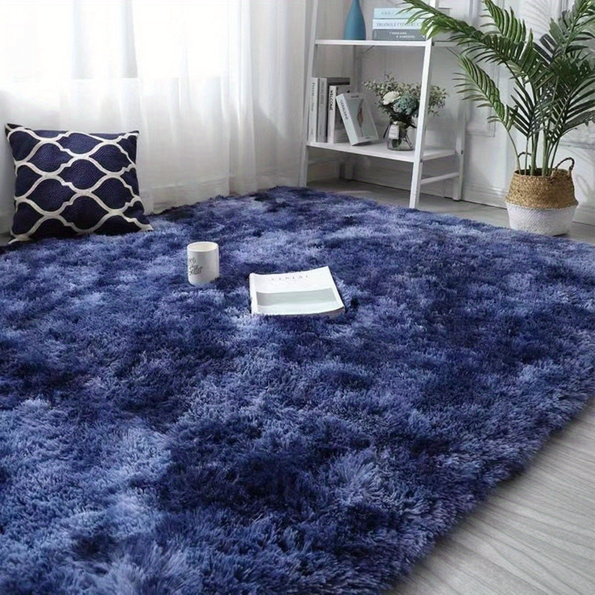 Elevate your space with our 1pc Stylish Simple Tie-dye Long Pile Carpet. This soft and comfortable rug is free of formaldehyde and any peculiar smell. It features non-shedding and non-fading qualities, making it perfect for a variety of spaces including