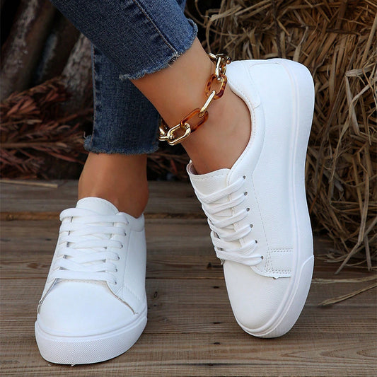 Stylish and Comfortable Women's Sports Shoes: White Sneakers