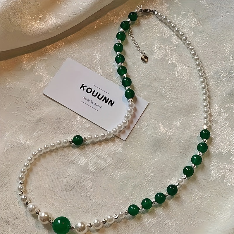 New Chinese Style 2-Piece Jewelry Set: Elegant Natural Green Jade & Pearl Bead Necklace and Bracelet, Vintage Ethnic Holiday Accessories, Synthetic Stone, No Ear Jaws, All-Season Versatile Gift for Women