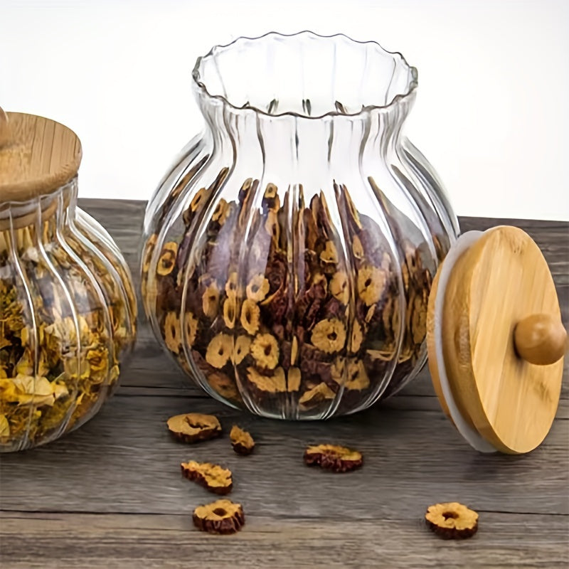 Glass storage jar with bamboo lid featuring stripes - perfect for storing tea, snacks, seasonings, and candy in the kitchen or dining room. Can be used multiple times.