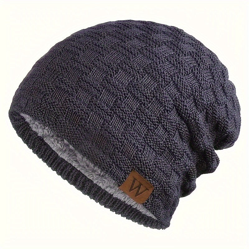 A cozy men's hat perfect for autumn and winter, featuring fleece lining for extra warmth and ear protection. Great for cycling, skiing, and other outdoor sports. The ideal gift choice!