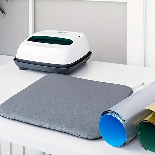 Heat transfer pressing mat in the size of 30.48x30.48cm, designed for clothing ironing.