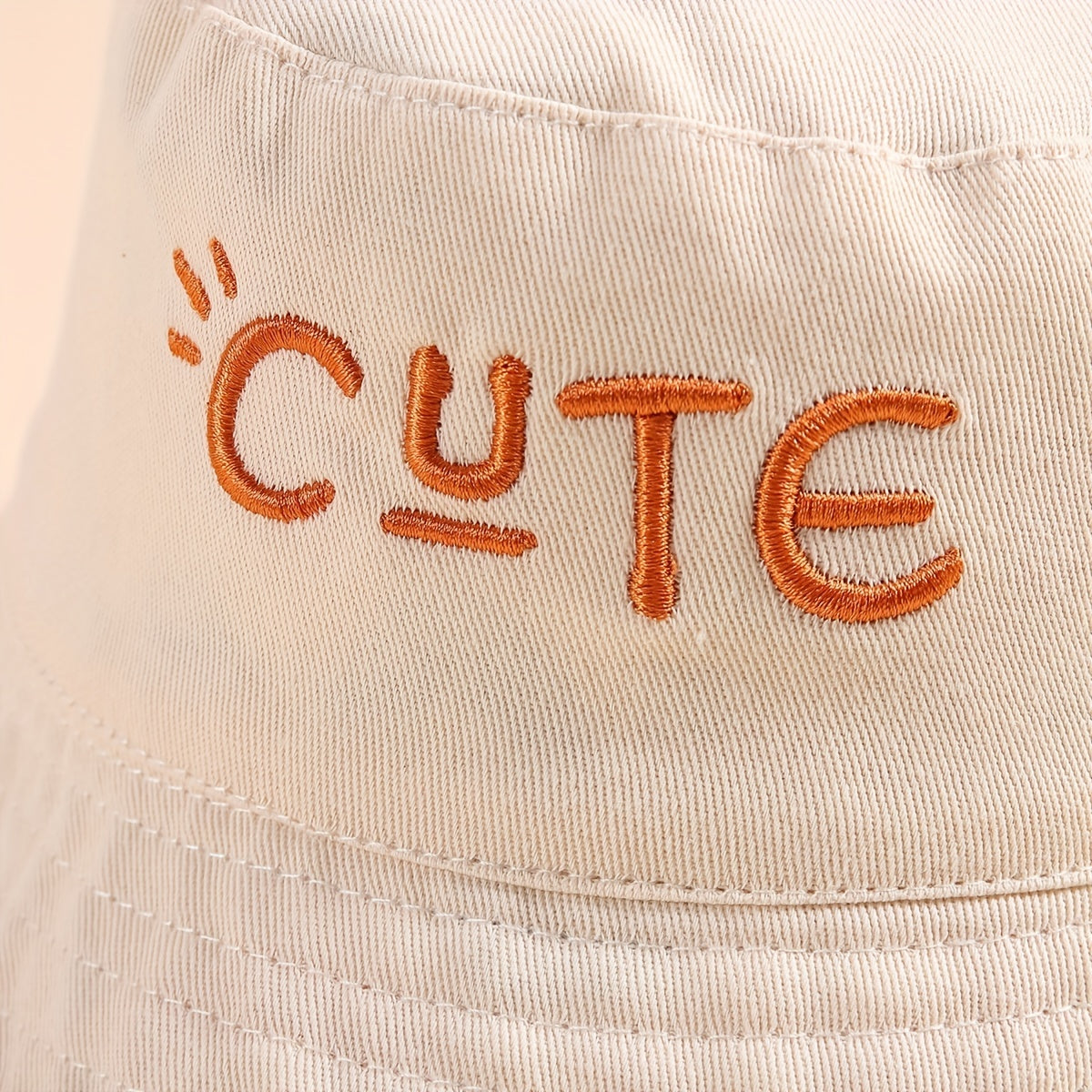 Stylish fisherman hat with cute letter embroidery, wide brim and drawstrings for sun protection and outdoor activities. Ideal for boys and girls in beach parties or traveling.