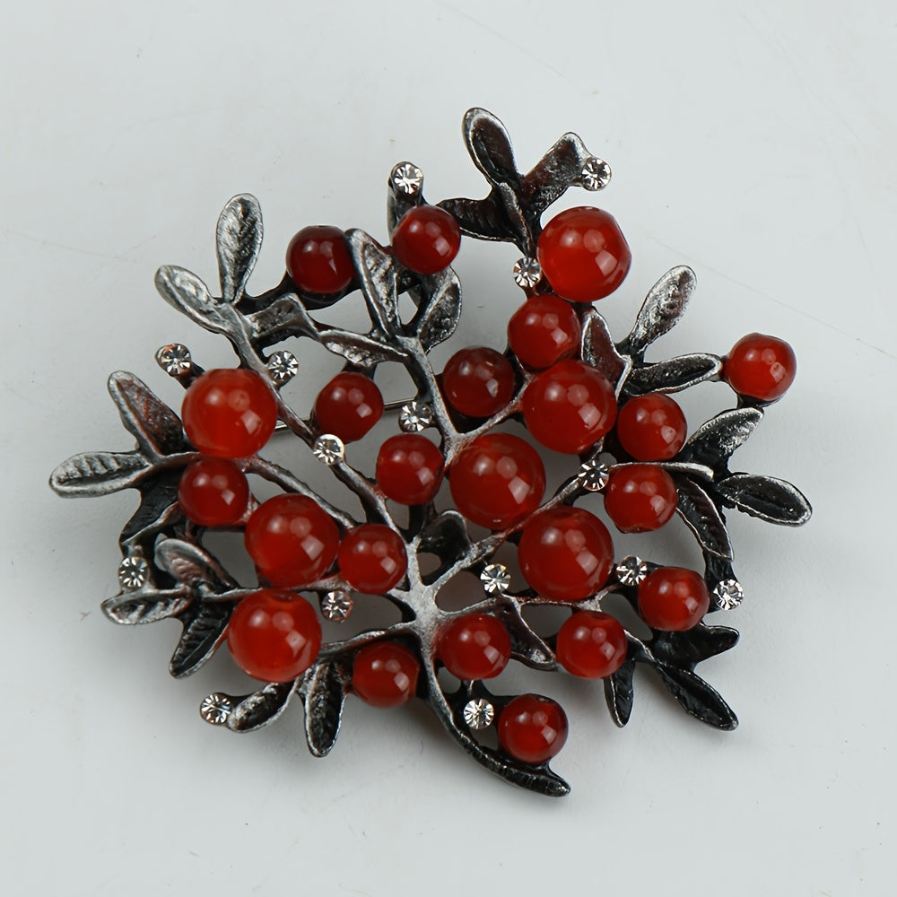 Brooch with Vintage Berry Branch Design, European High Fashion, Lapel Pin for Suits and Sweaters, Rhinestone Scarf Clasp, Cartoon Novelty Theme