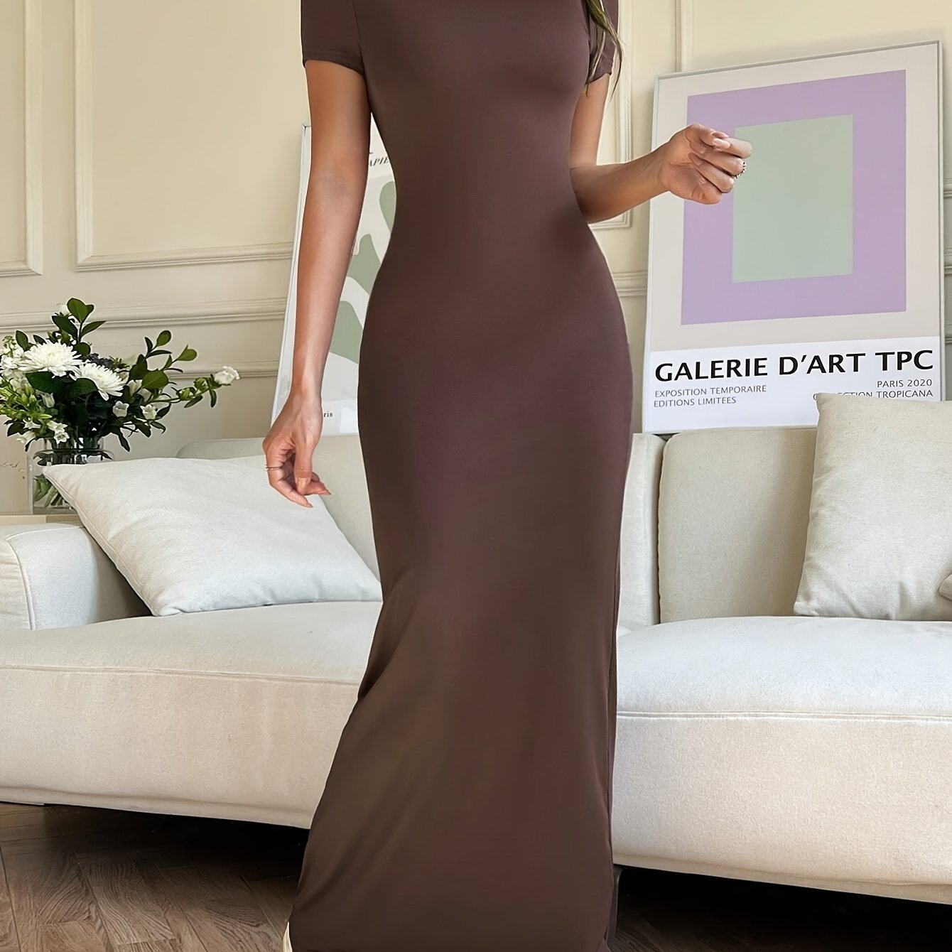 [Elegant Bodycon Maxi Dress] Breathable fabric, crew neck, short sleeve, solid color, knit fabric, 95% polyester, 5% spandex. Perfect for spring/summer fashion.