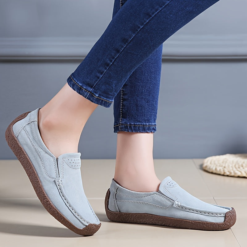 Women's lightweight closed-toe slip-on loafers