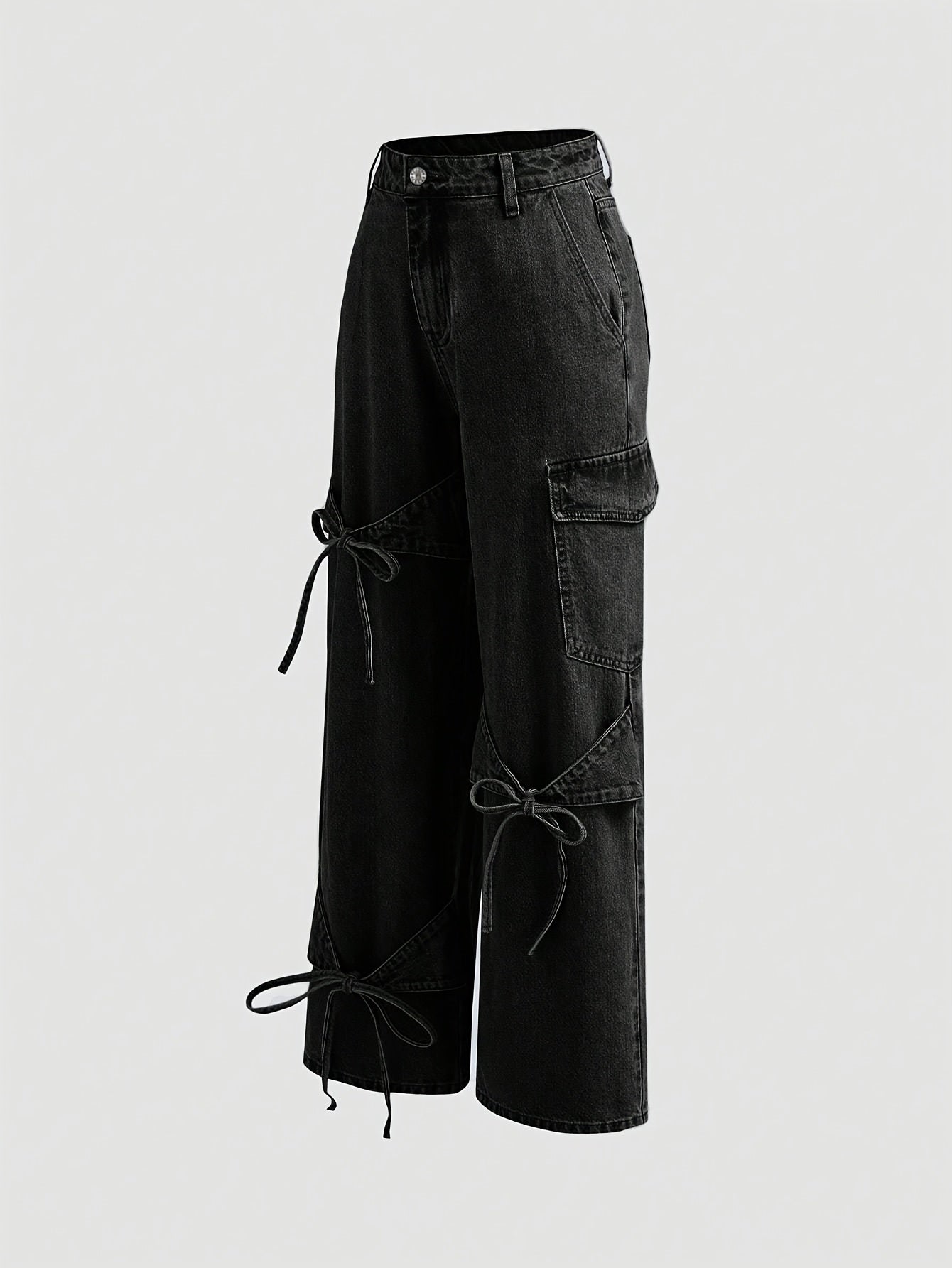 Stylish black cargo jeans for women with wide-leg and bow tie detail. Made from a non-stretch rayon blend, machine washable. Ideal for Spring/Fall.