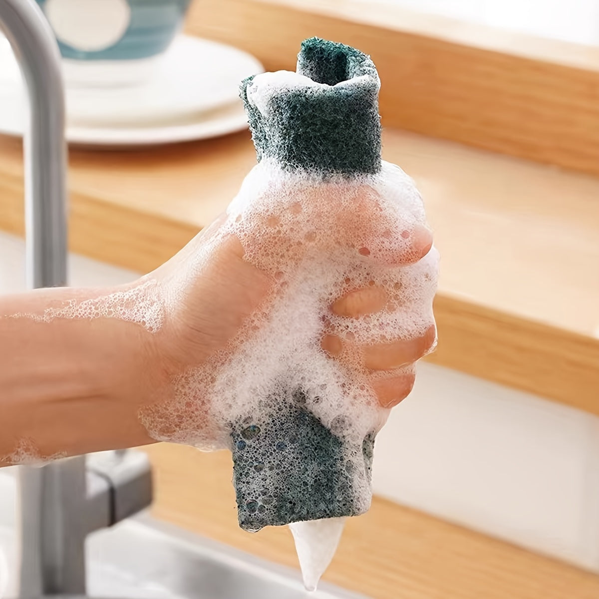 20 green microfiber cleaning sponges, vintage style for home kitchen use. Made of polyester, with low shedding and machine washable. Ideal for scrubbing dishes, cleaning pots, and other kitchen tasks.