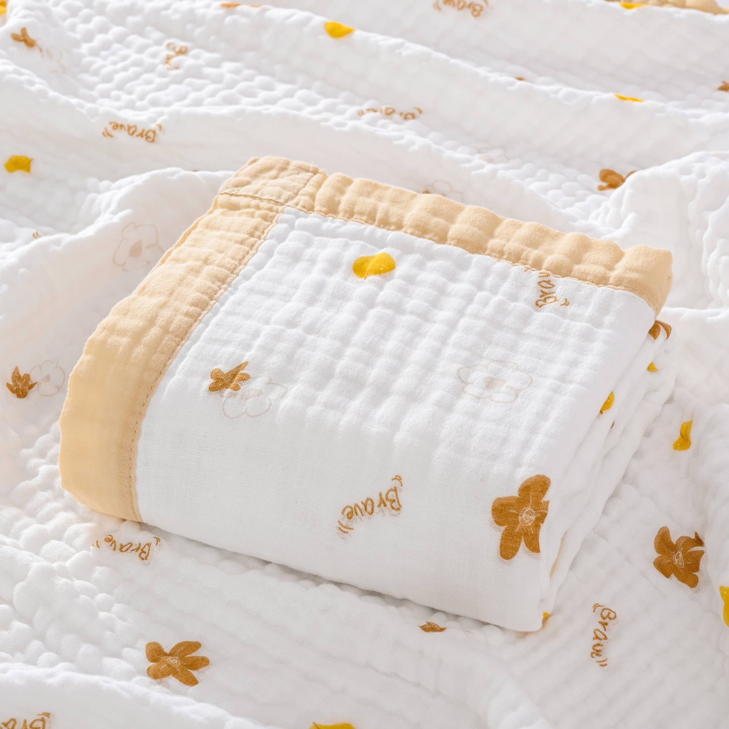 This multipurpose contemporary throw blanket is made of 6 layers of thick cotton gauze with a cute cartoon pattern. It is hypoallergenic and stain-resistant, making it perfect for use in the bath, for napping, on the bed, or in the office. Please hand