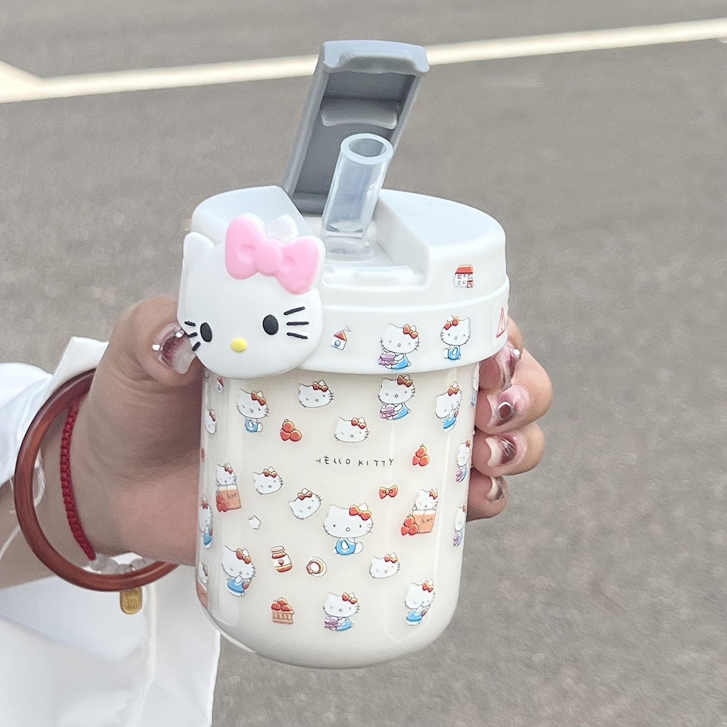 SANRIO Cute Mini Portable Water Bottle with Straw, 1pc, Stylish and Easy to Carry for Couples' Travel, Oval Shape, Hand Wash Only, PVC Free