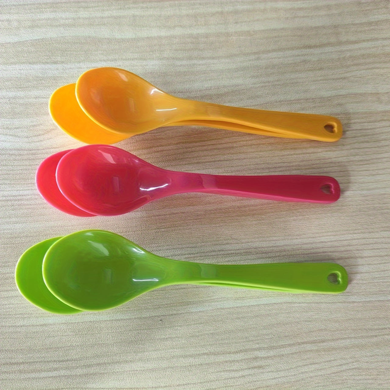 Multi-purpose Plastic Spoon: Perfect for Dining, Coffee, Sweets, and Mixing Cocktails - Strong and Long-lasting Kitchen Tool