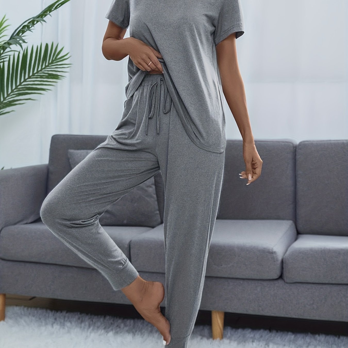 Basic lounge set for women with short sleeve top and elastic waistband pants.