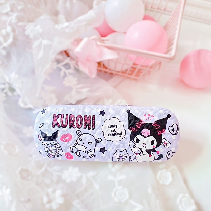 Sanrio ning Hello Kitty va Kuromi qahramonlari bilan bezatilgan zamonaviy ko'zoynak qutisi, chizishlardan himoya qilish uchun mo'ljallangan, ayollar uchun ideal, mustahkam sun'iy charm materialidan tayyorlangan.