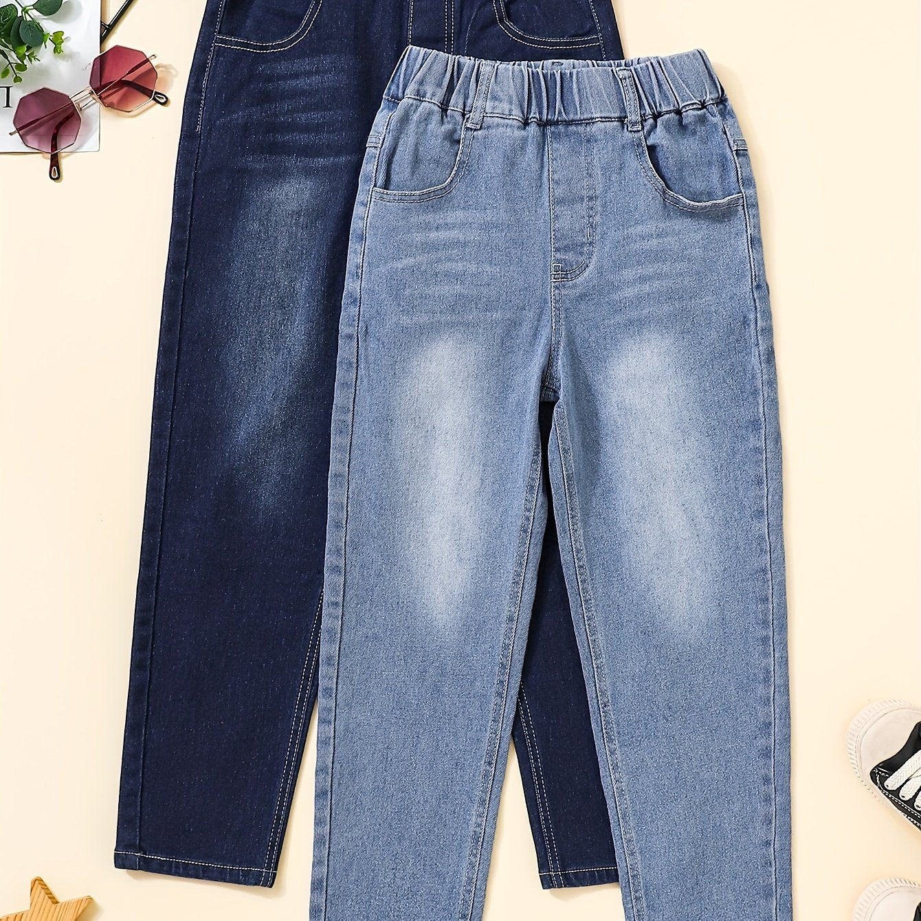 Boys' baggy jeans with pockets, comfy cotton blend, elastic waist, ideal for casual outings and streetwear in spring and autumn.