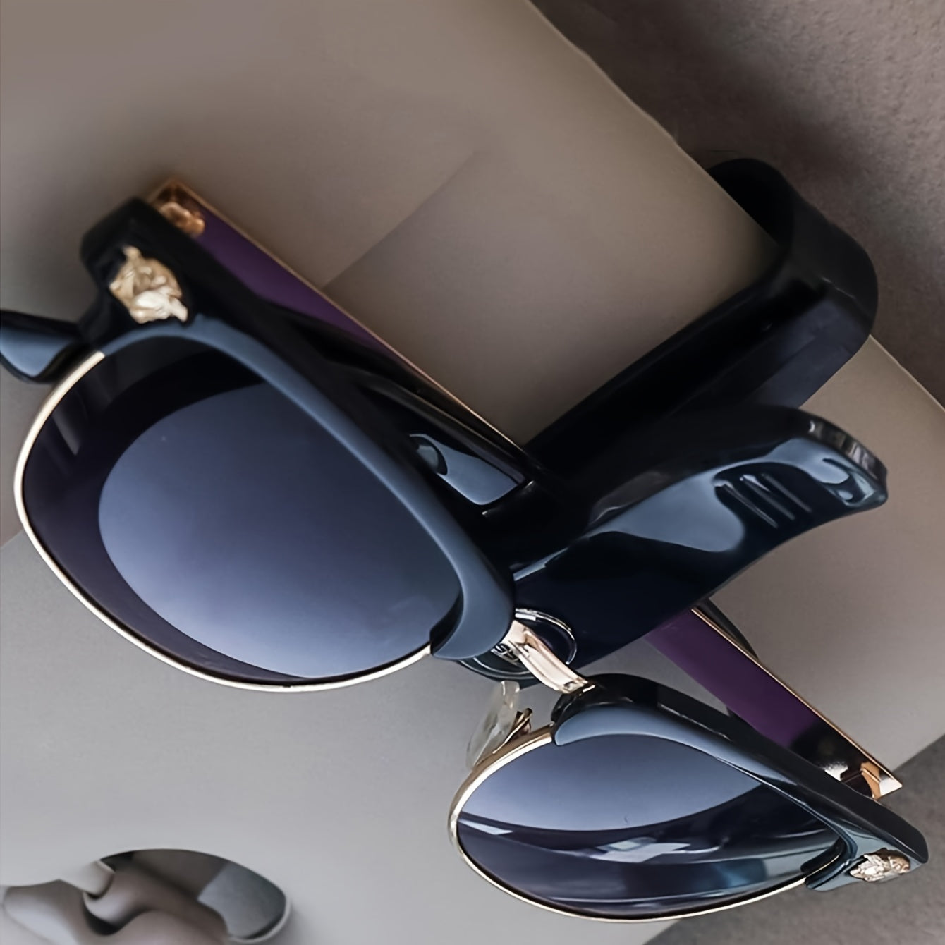 Car sun visor glasses holder with ticket and ID card slots, a must-have accessory for any vehicle.