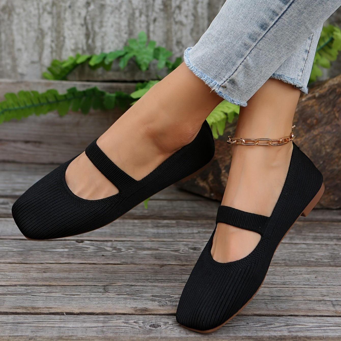 Women's casual knit flats with square toe, fabric upper, PU lining, and durable plastic sole for all seasons.