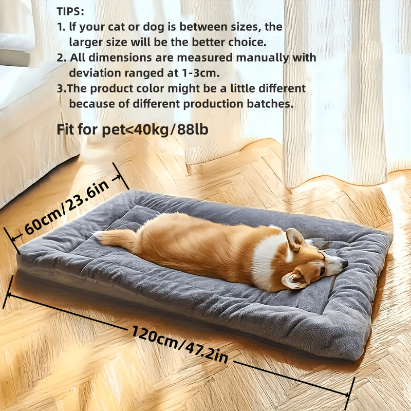 Thick, soft pet mat for cats and dogs in various sizes - Cute rectangular design.