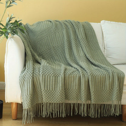 Textured throw blanket made with soft, solid knitted fabric, perfect for decorating your sofa or couch. Measures 127.0cm x 152.4cm.