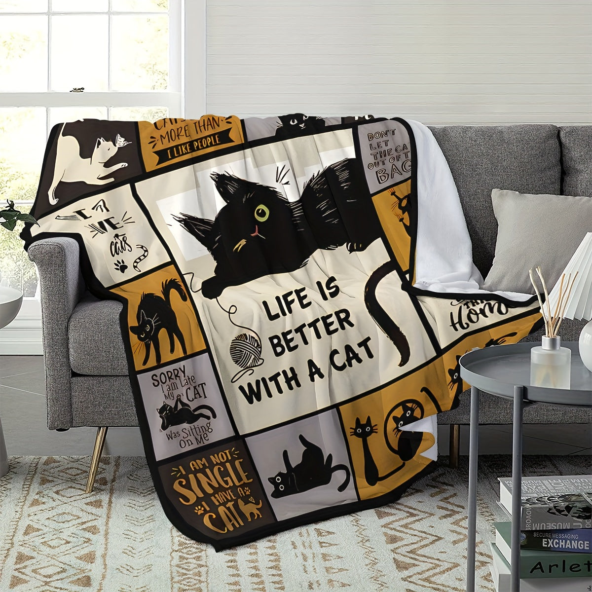 Charming Cat-Lovers' Throw Blanket - Cozy Flannel with Whimsical Digital Print, Hypoallergenic & All-Season Use - Ideal for Sofa, Napping, Air Conditioning, Camping - Perfect Gift for Cat Enthusiasts