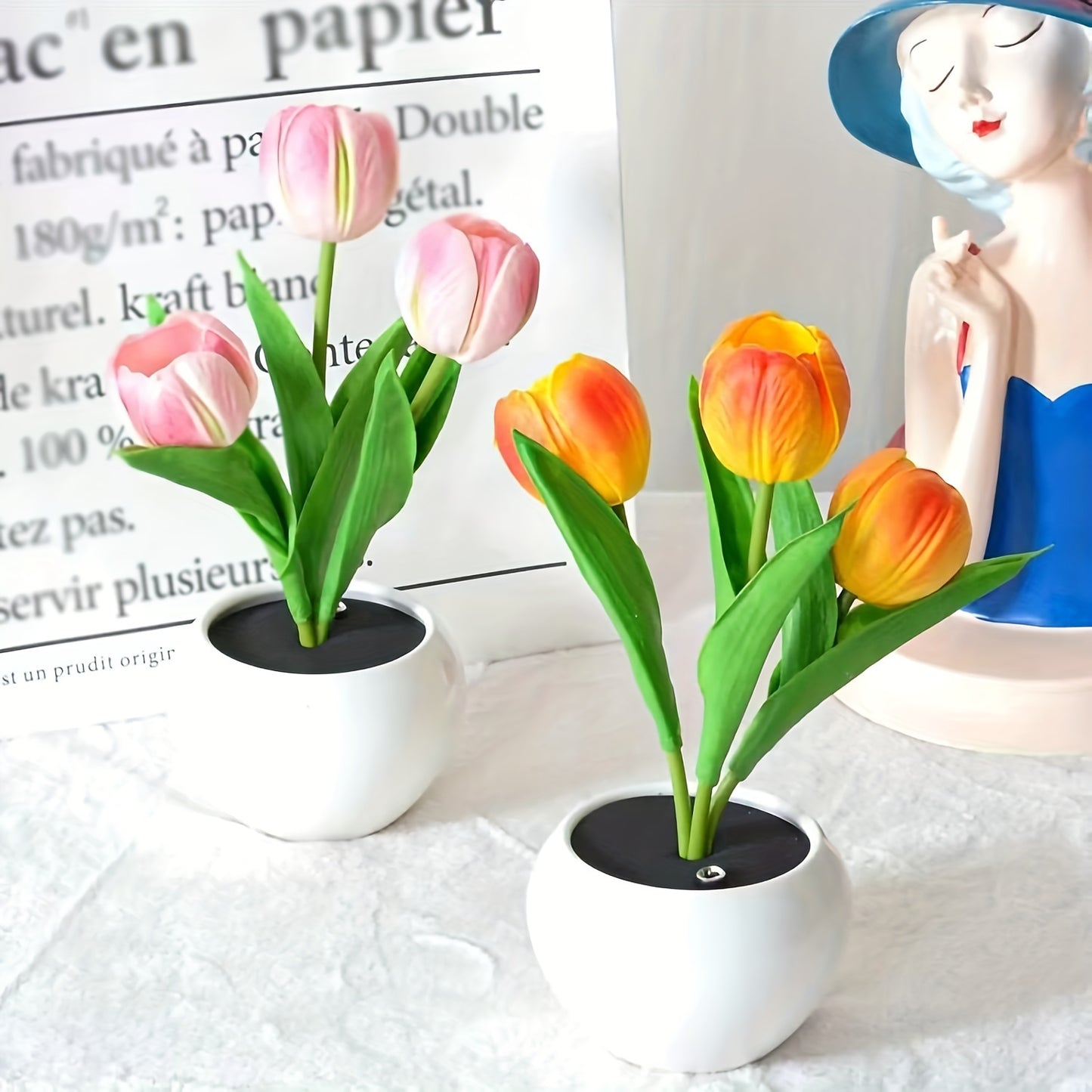 LED tulip night light is a romantic vase decoration for any room, USB powered for convenience. Perfect for creating an atmospheric ambiance in bedroom, living room, office, or for special occasions.