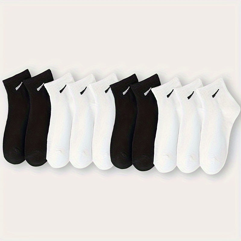 10 pairs of fashionable black and white ankle socks for women, made of 95% polyester and 5% spandex. Knitted fabric, machine washable, lightweight at 280g/m². Perfect for spring/summer.