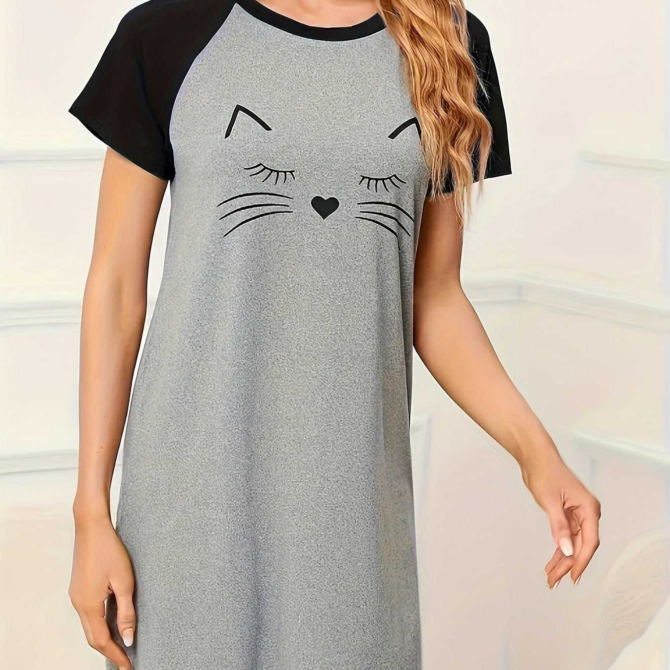 Casual women's dress with playful cat print and color block design, made of soft, machine washable polyester blend - suitable for all seasons.