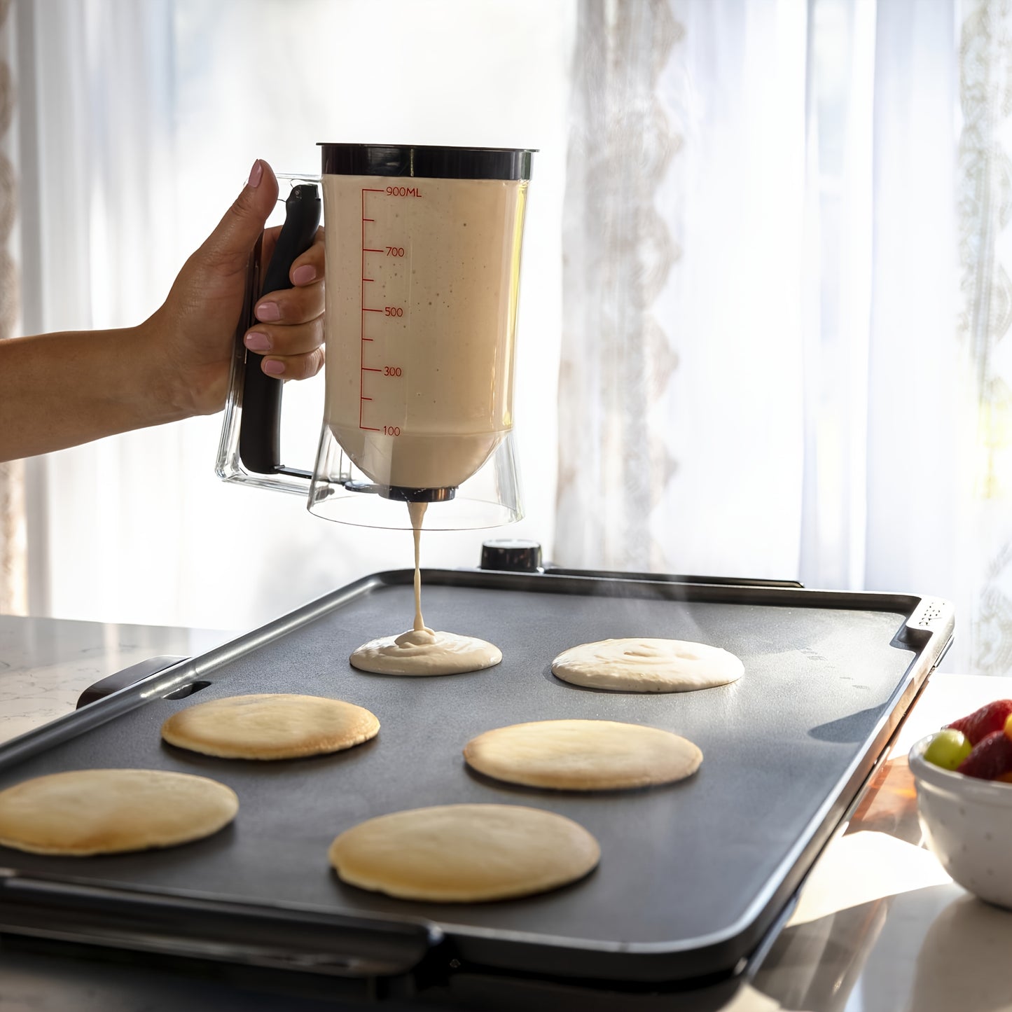 1pc Cupcake Batter Dispenser - Easy to Pour, Non-Stick, Space-Efficient, Ideal for Cupcakes, Waffles, Cakes, Pancakes, Sturdy and Easy to Clean, Safe for Food Contact, Kitchen-friendly.