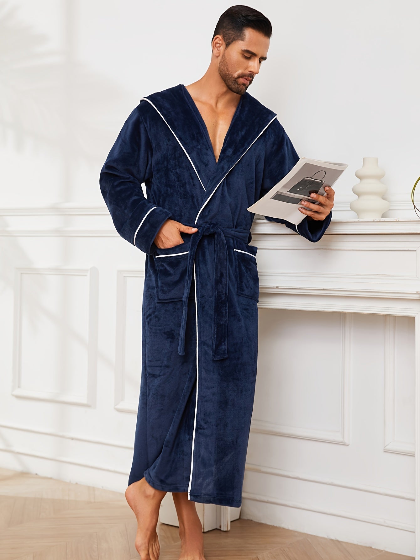 High-quality men's couple bathrobe perfect for autumn and winter with double-layer fleece design, ideal for outdoor use.