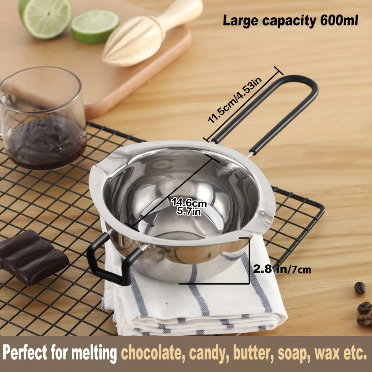 This stainless steel double-layer melting pot set includes two pots with capacities of 600ml and 1600ml. It comes with a silicone spoon and is perfect for melting chocolate, soap, beeswax, and making candles.