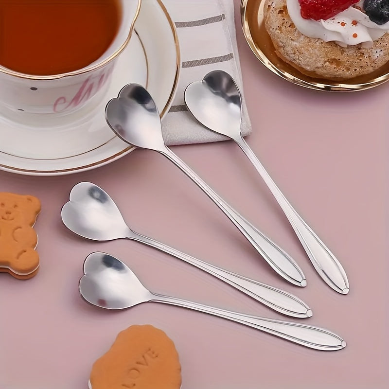 Heart-shaped stainless steel spoon set, perfect for holiday gatherings or everyday use in the kitchen or restaurant. Great for stirring desserts and coffee. Ideal for Christmas parties.