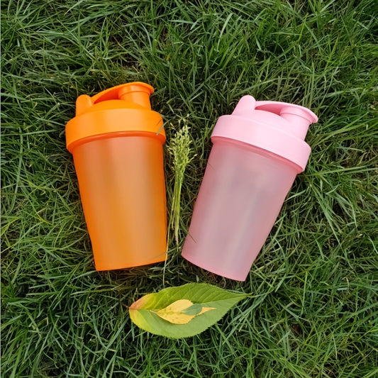 Multicolored 1pc Plastic Shaker Cup with Stirring Ball, ideal for fitness and workouts (13.5oz/400ml)