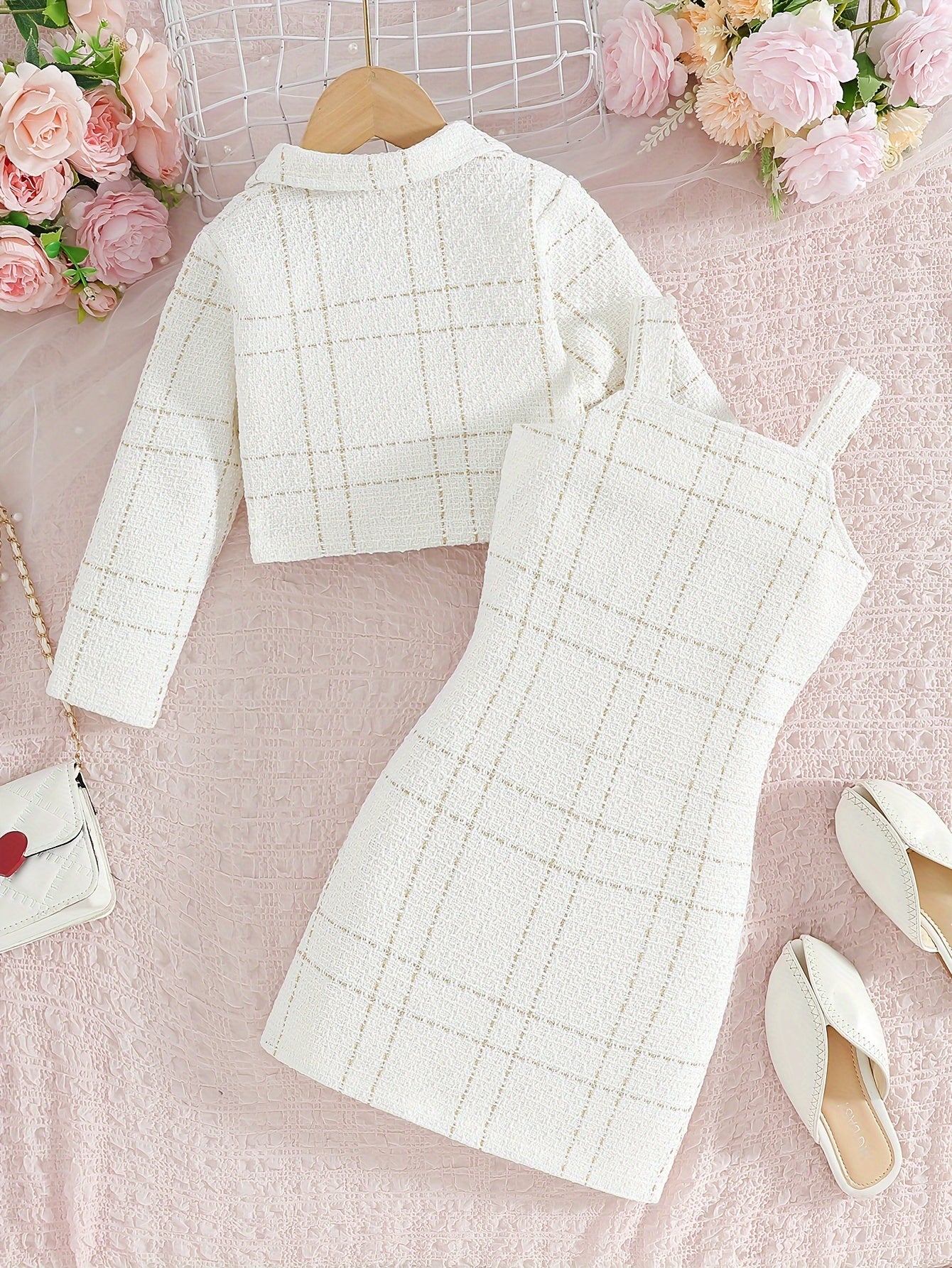 Girls' plaid two-piece set: collar jacket with pearl buttons and suspender dress. Suitable for fashion parties, travel, and formal occasions.