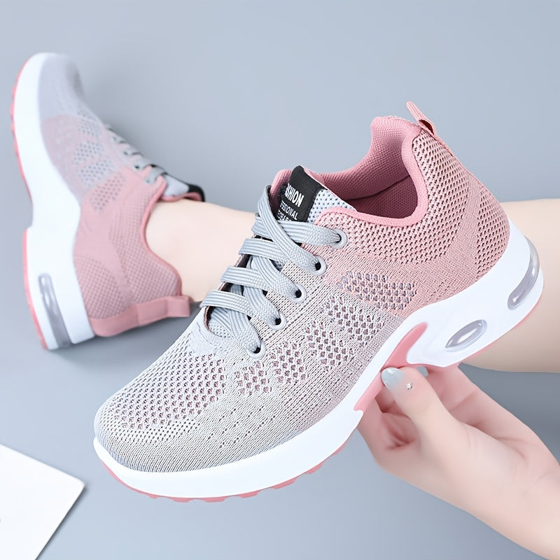 2024 trendy soft-soled sneakers for women's fashion.