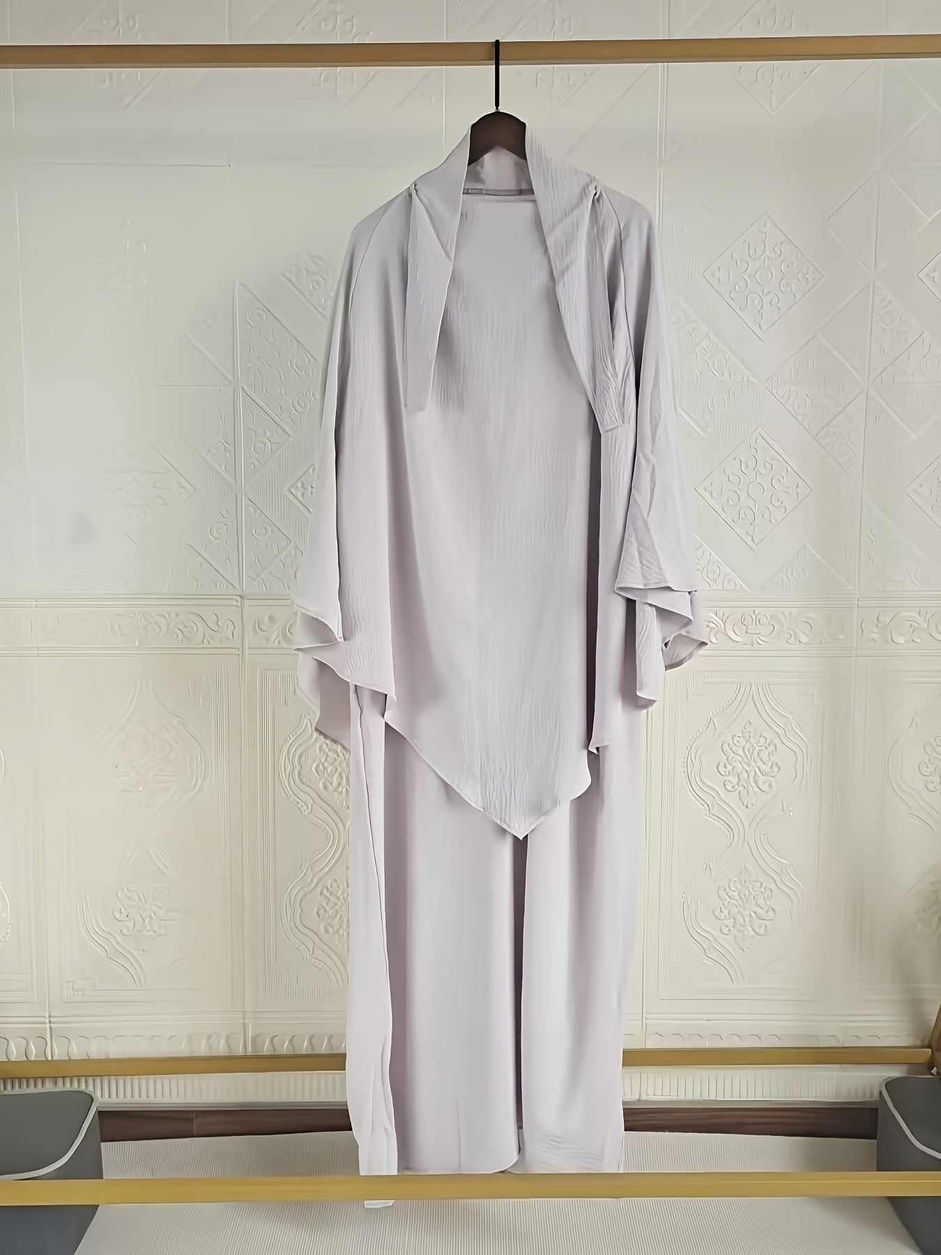 Stylish batwing sleeve Ramadan robe in solid color, plus-size for Muslim women.